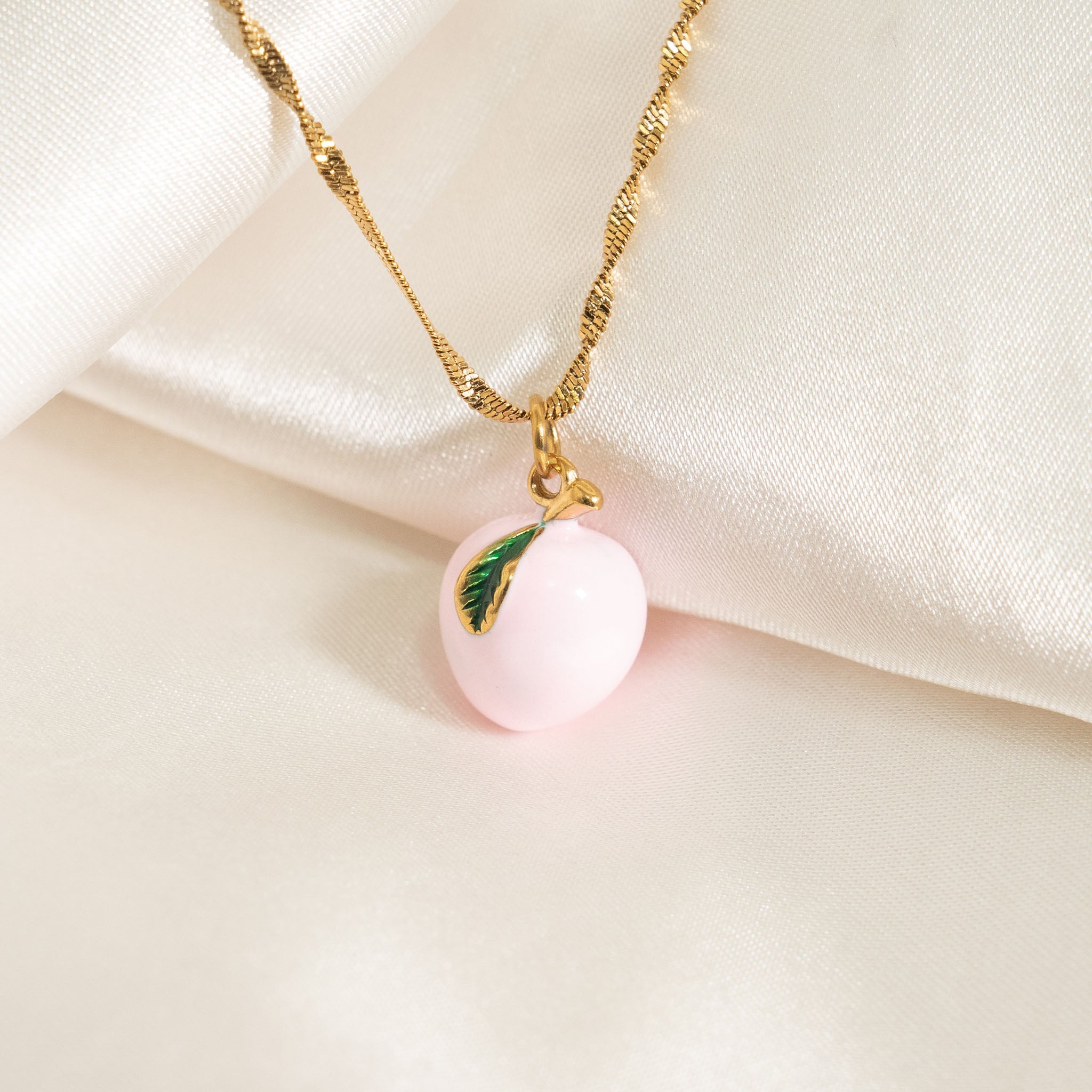 Peach Charm 18K Gold PVD Stainless Steel Enamel Jewelry Accent Piece for Bracelets