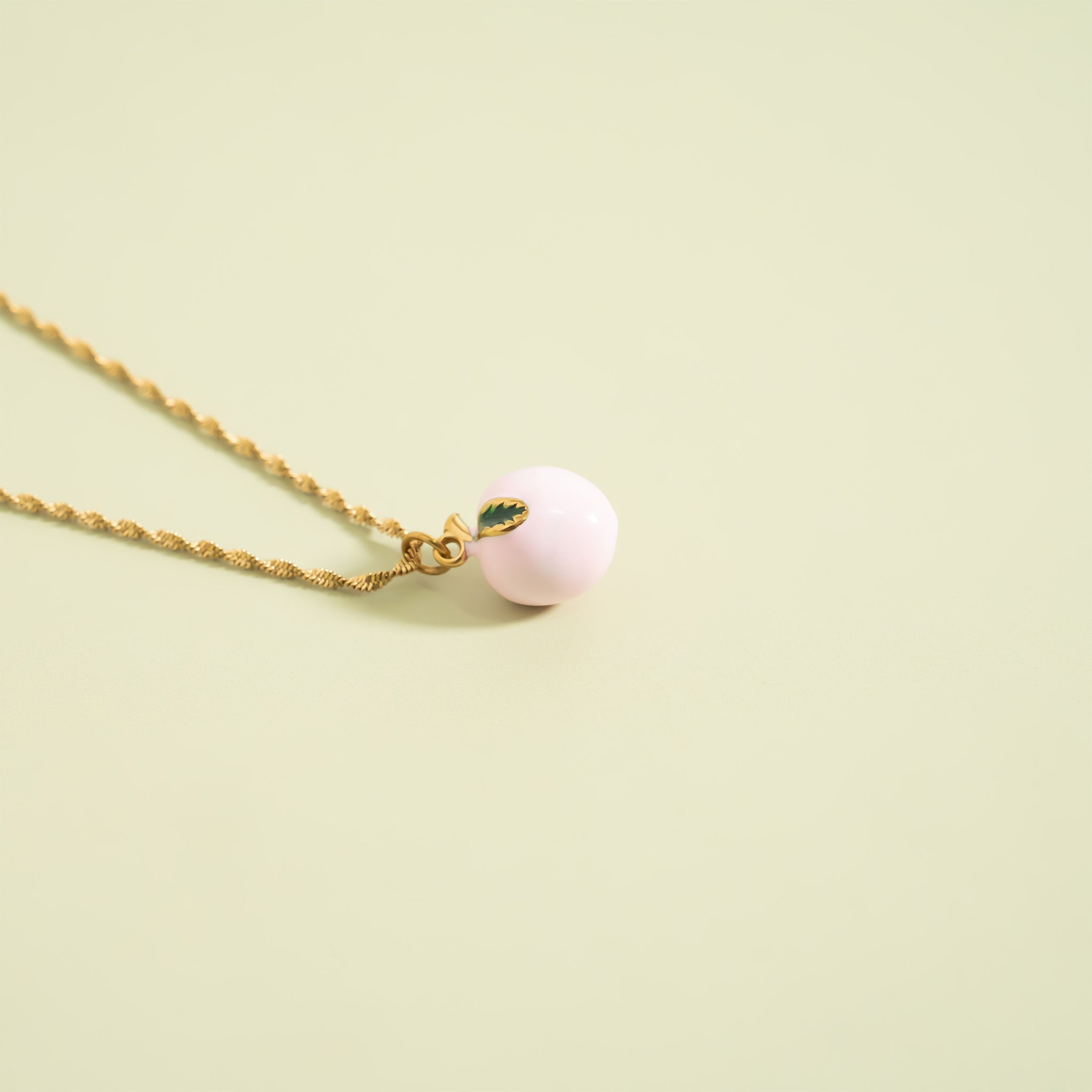 Peach Charm 18K Gold PVD Stainless Steel Enamel Jewelry Accent Piece for Bracelets