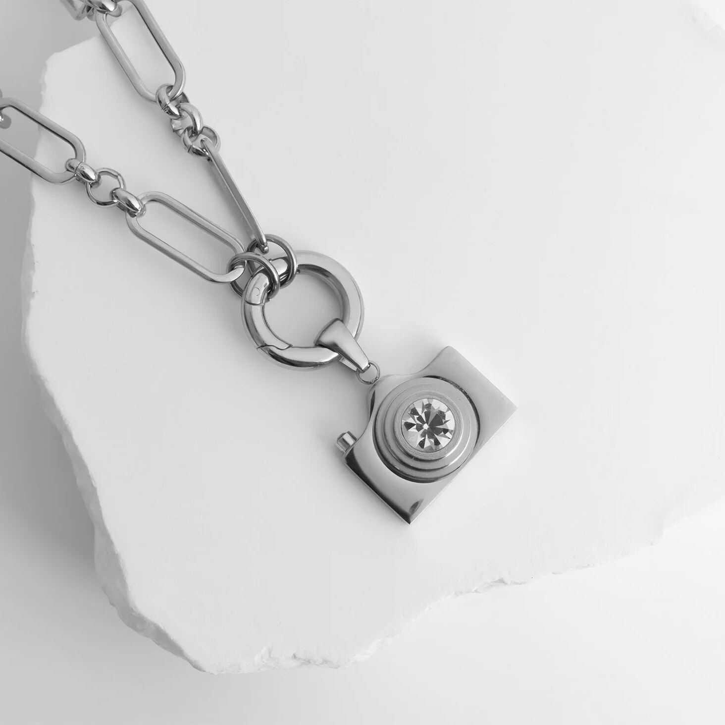 Gold Camera Charm – 18K PVD Coated Stainless Steel Artistic Pendant for Photography Lovers