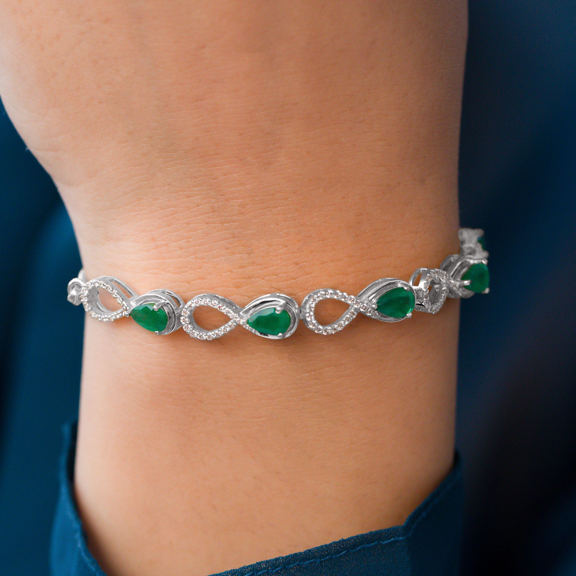 Emerald Infinity Bracelet – Adjustable Bolo Chain With Moissanite Stones