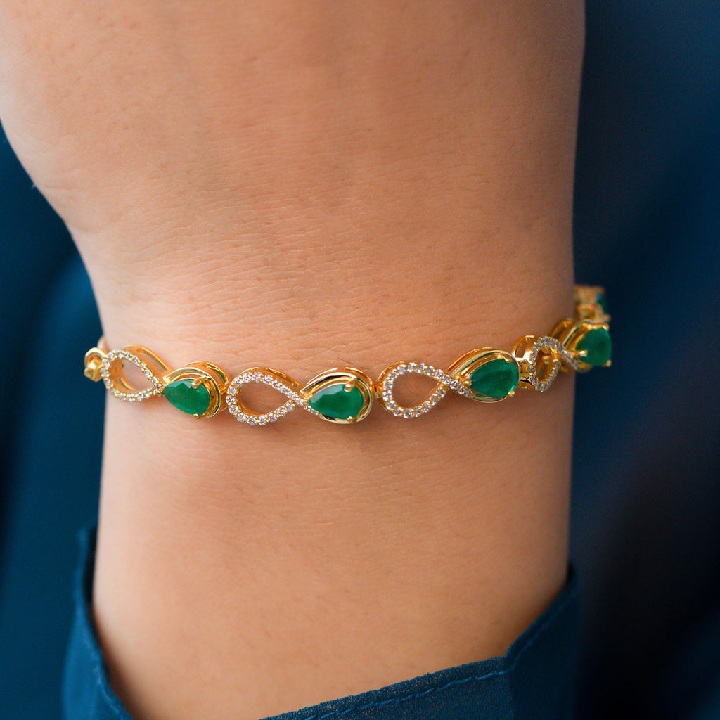 Emerald Infinity Bracelet – Adjustable Bolo Chain With Moissanite Stones