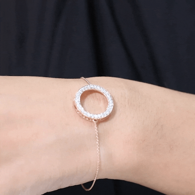 Lab Grown Diamond Bracelet – Open Circle Charm with Round Brilliant Diamonds