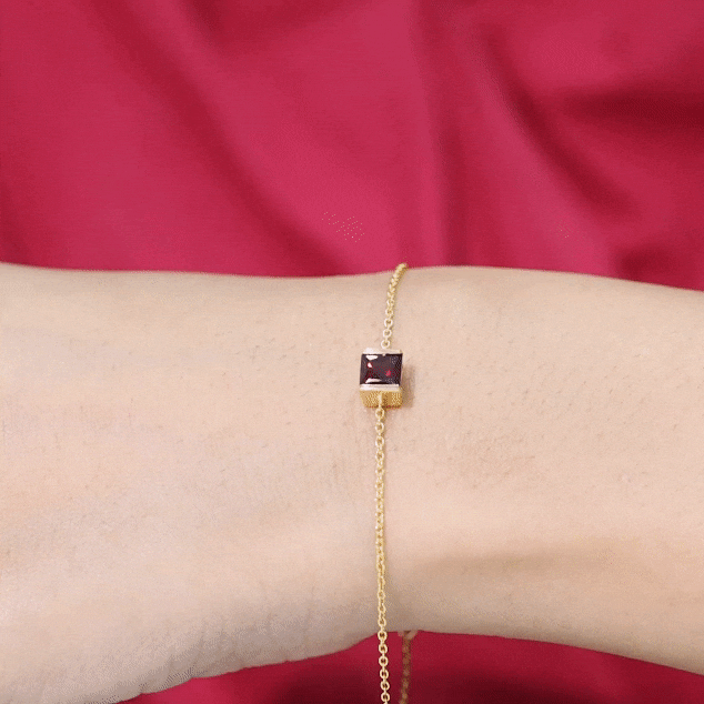 Garnet Chain Bracelet | 1.4 Carat Princess Cut Solitaire Garnet Bar Setting