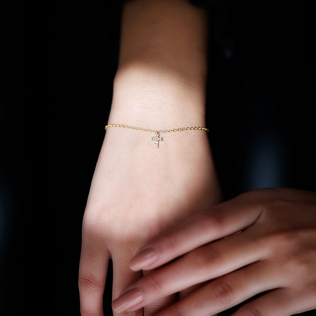 Diamond Cross Bracelet - Elegant Chain Bracelet With Round Brilliant Diamond Charm