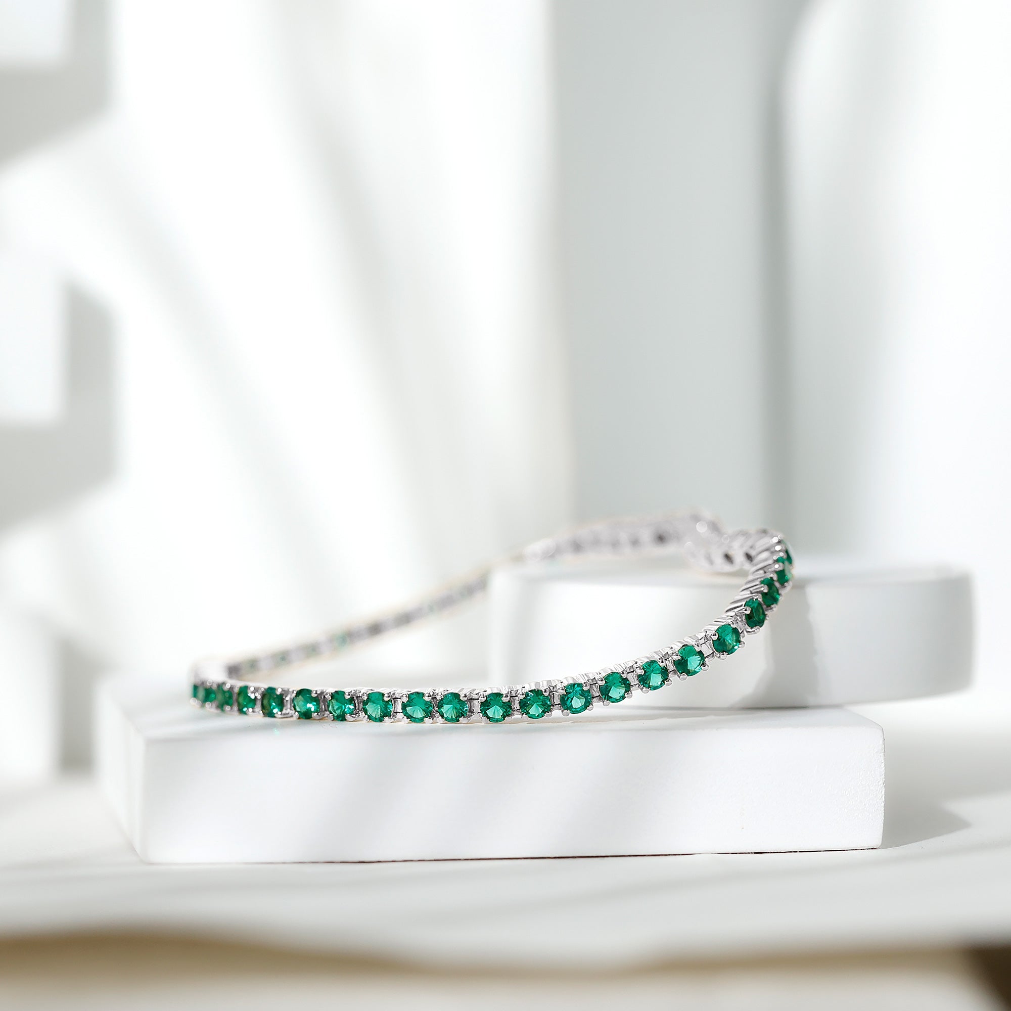 Lab Grown Emerald Bracelet – AAA Grade Tennis Bracelet With Sparkling Round Emeralds