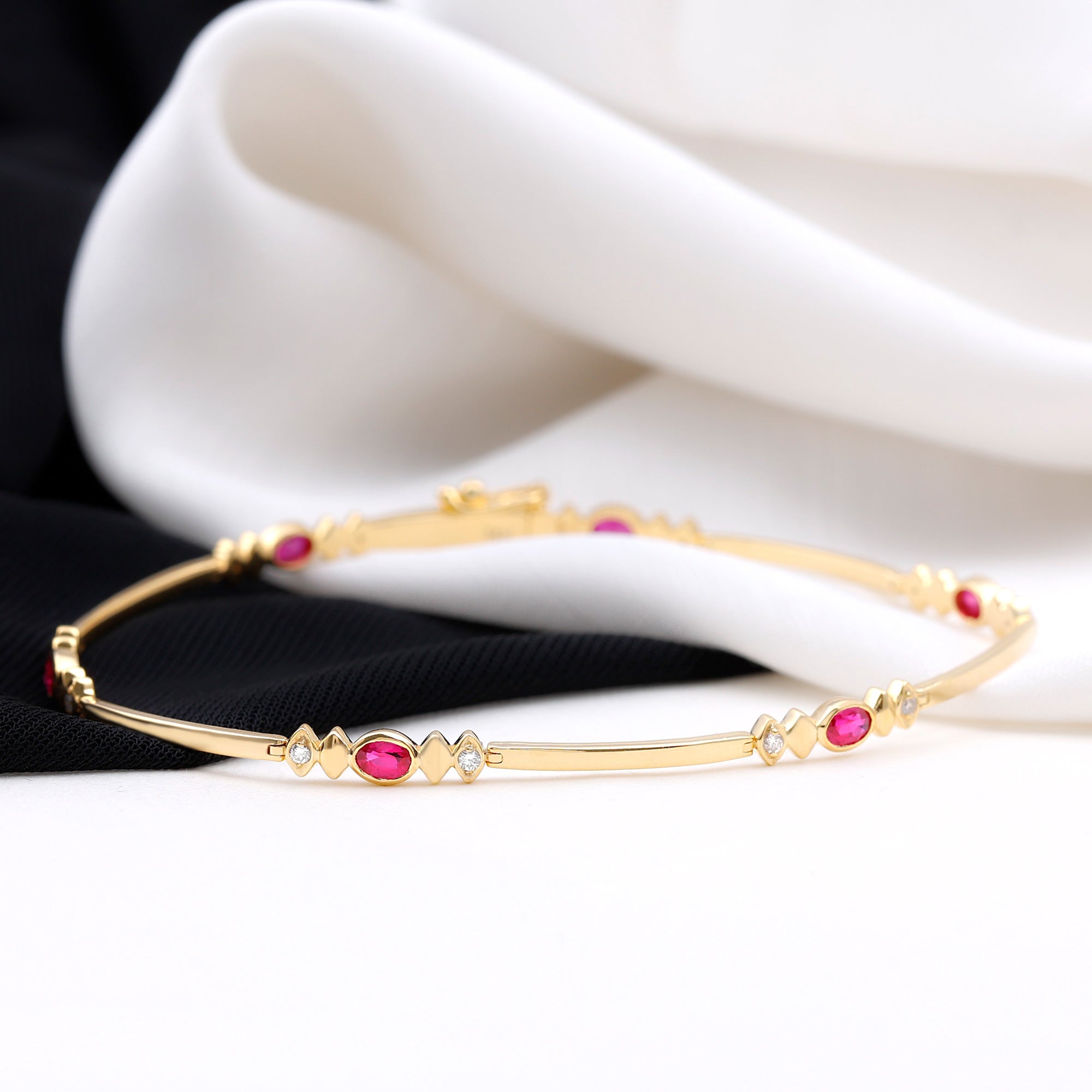 Lab Grown Ruby Bracelet – Oval Ruby & Diamond Link Tennis With Box Clasp