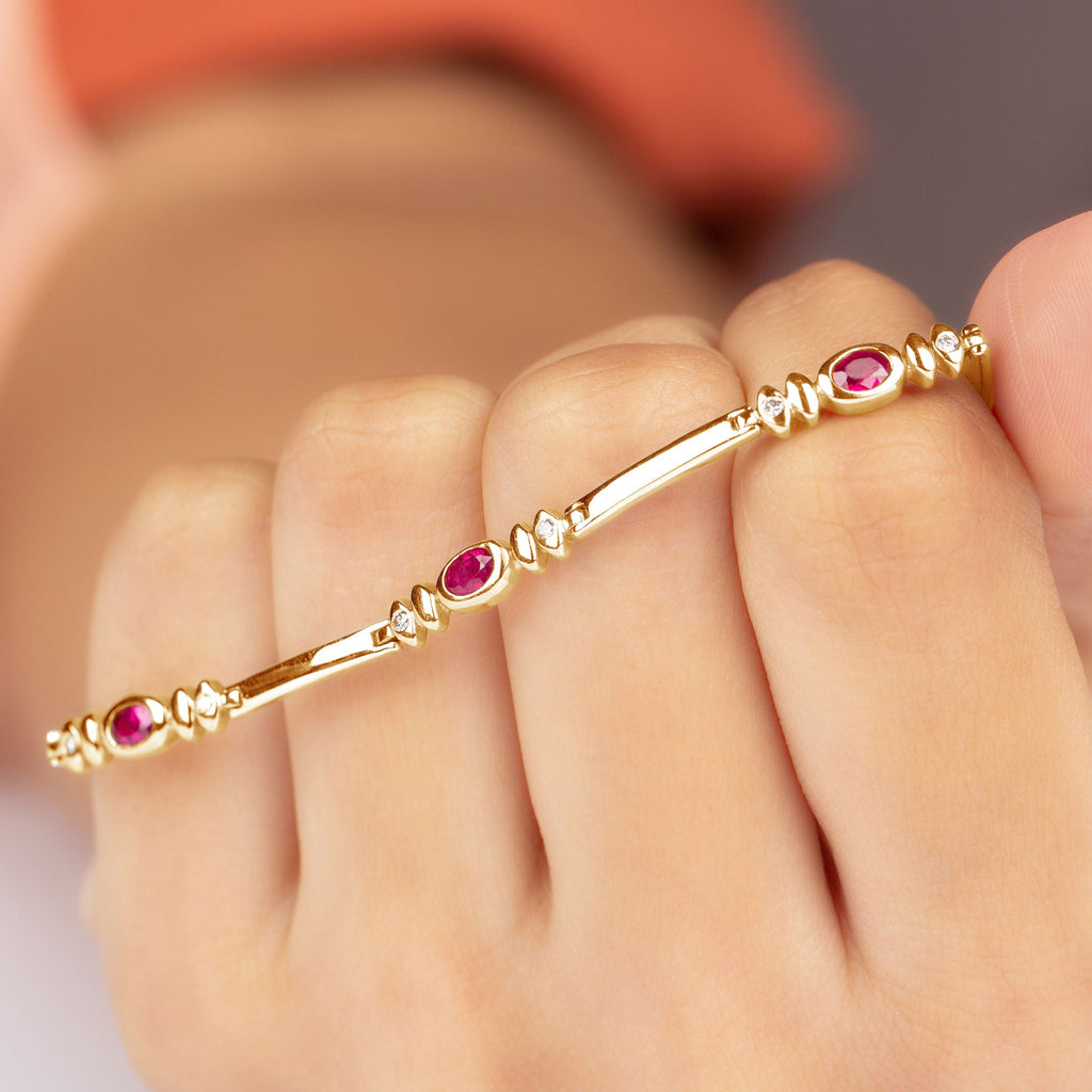 Lab Grown Ruby Bracelet – Oval Ruby & Diamond Link Tennis With Box Clasp