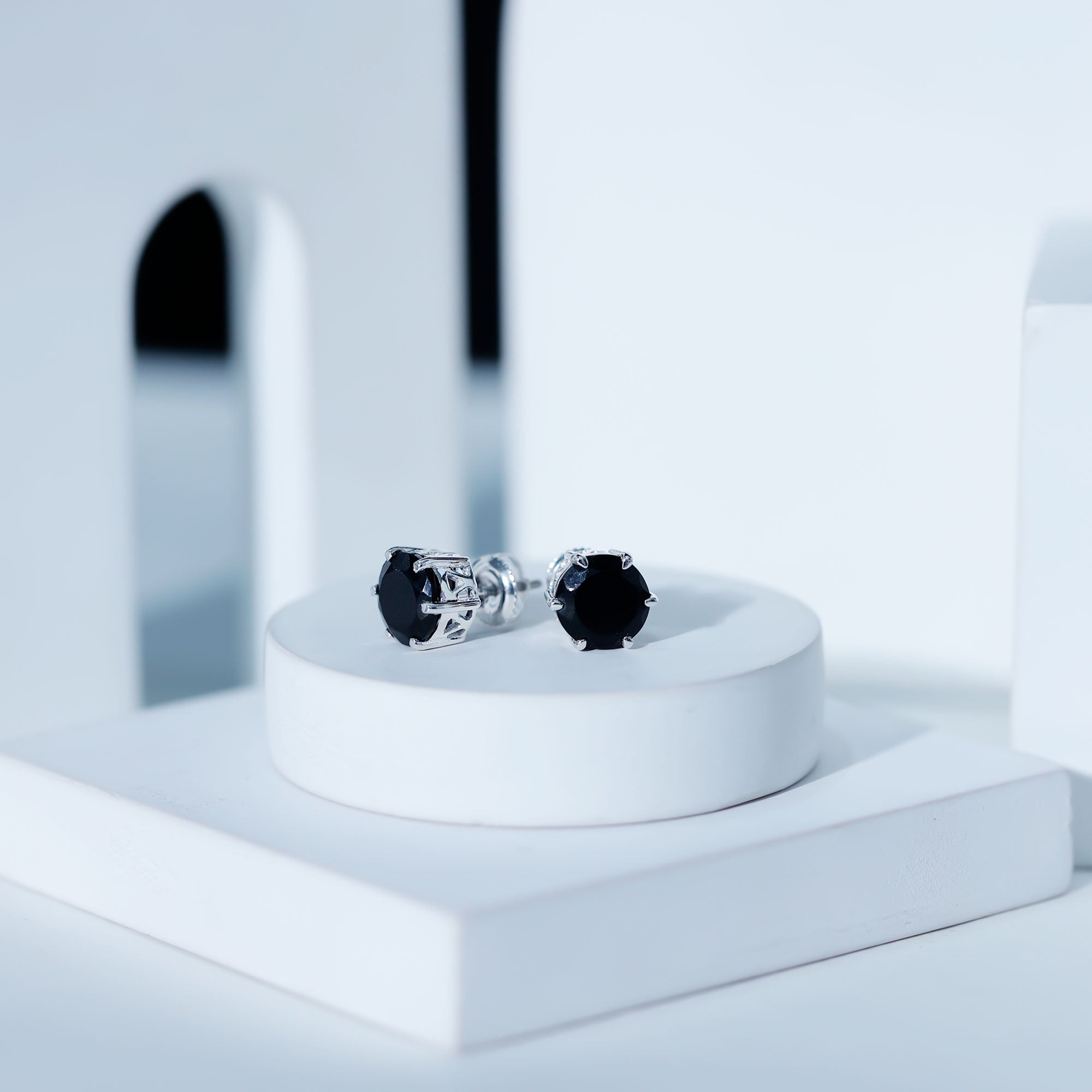 Black Onyx Solitaire Stud Earrings in Claw Setting