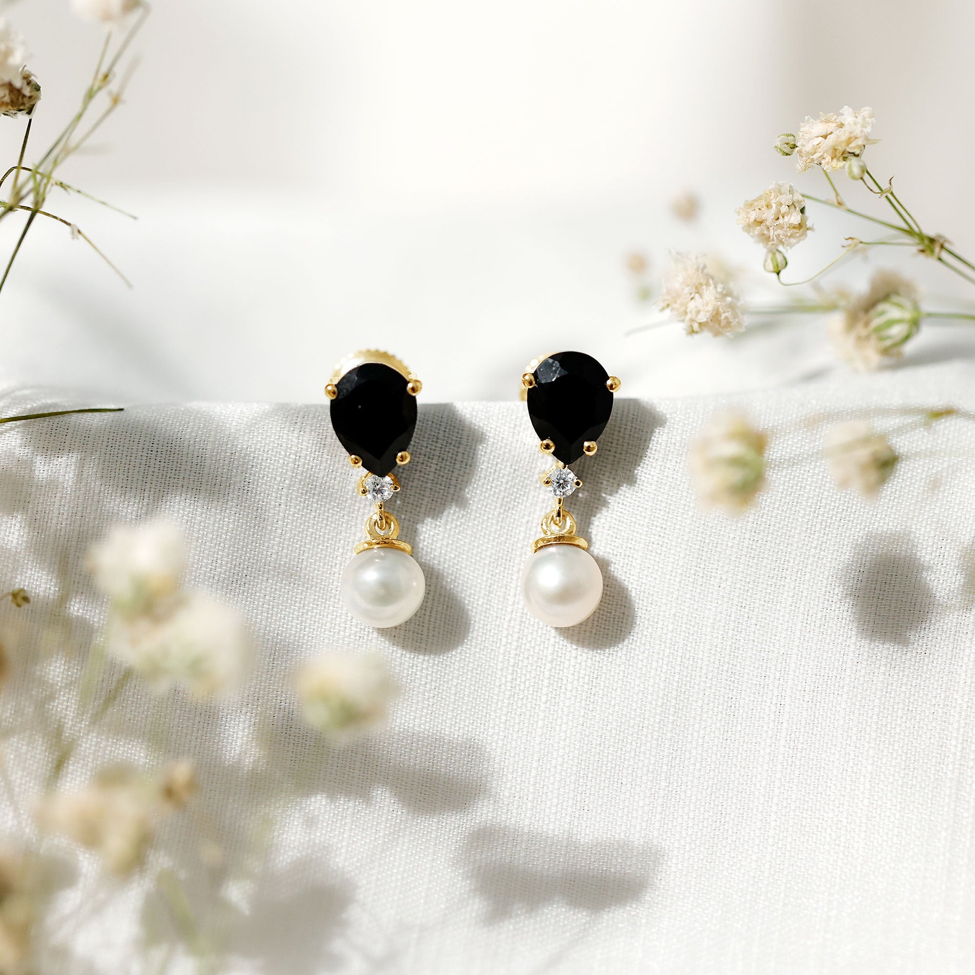 6 Carat Freshwater Pearl Drop Earrings with Black Onyx