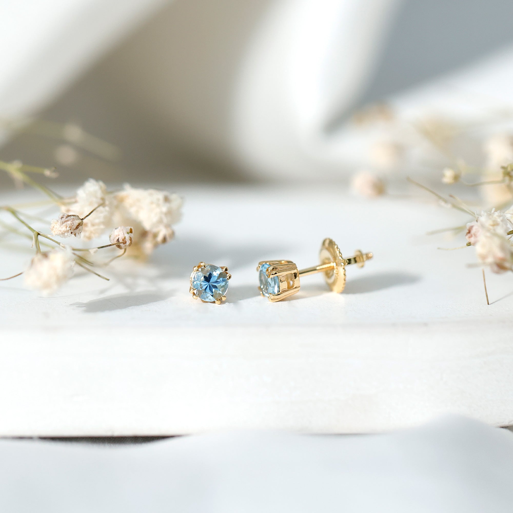 Aquamarine Stud Earrings – Solitaire Stud Design with Double Claw Prong Setting