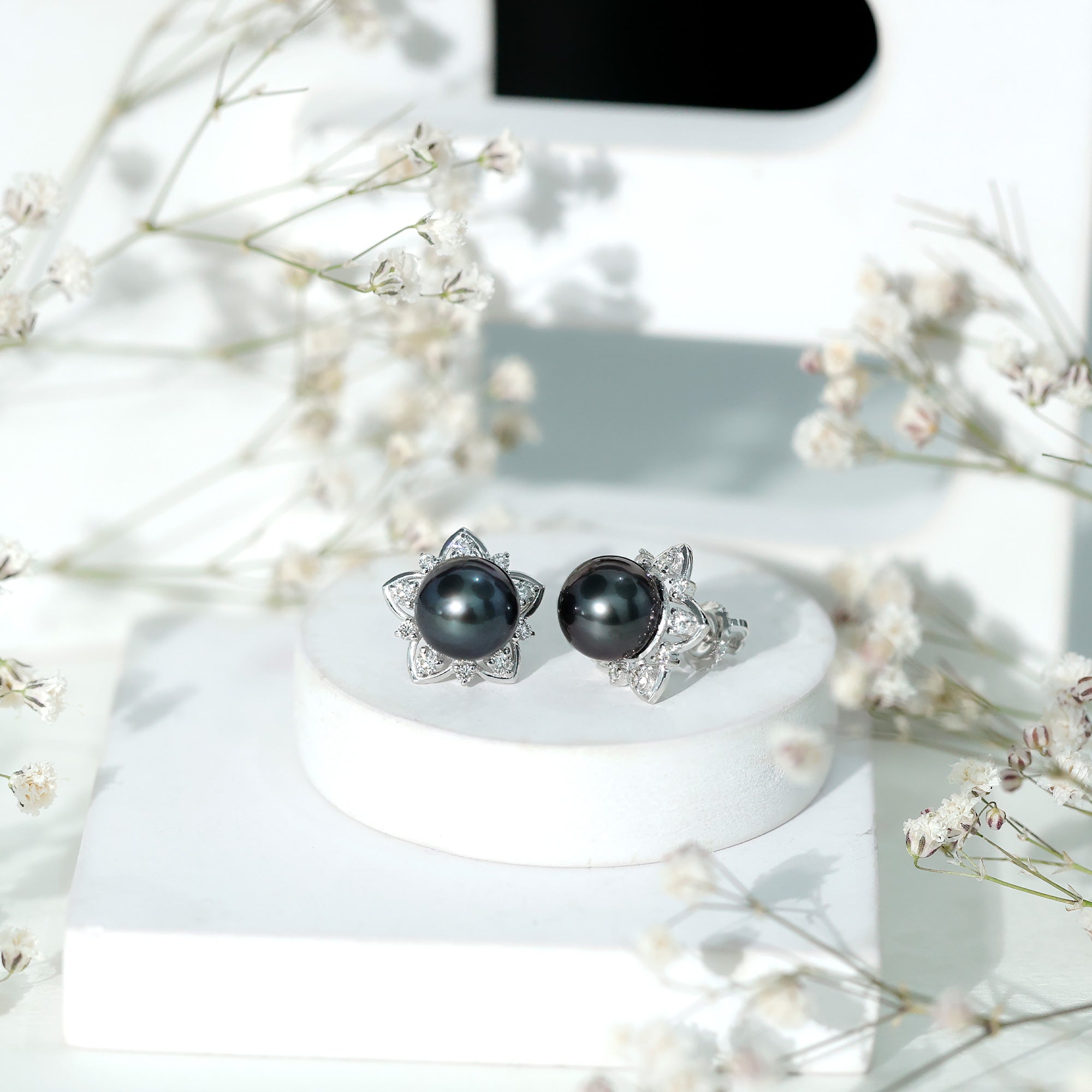 Tahitian Pearl Earrings – Black Pearl Studs with Diamond Flower Design, 8mm