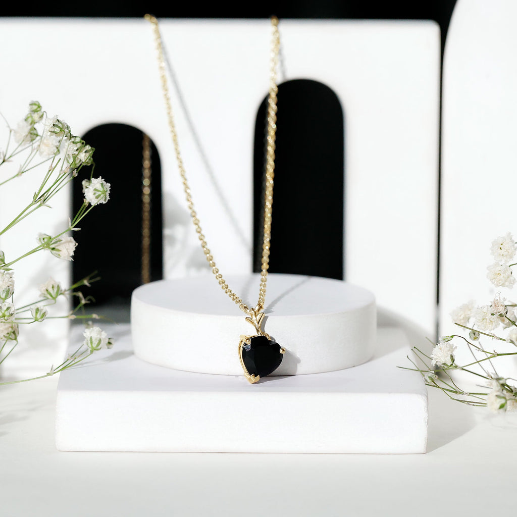 Black Onyx Pendant – 2 Carat Heart Shape Solitaire Necklace With Prong Setting