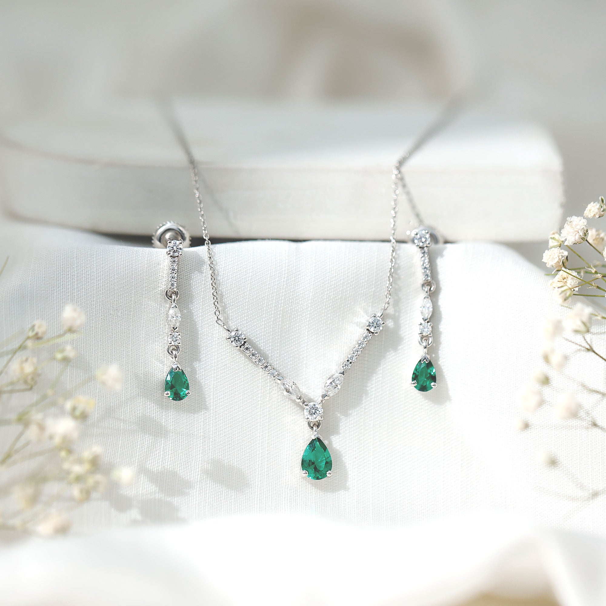 Emerald Bridal Necklace - Lab Created Emerald Wedding Jewelry Set With Moissanite Earrings