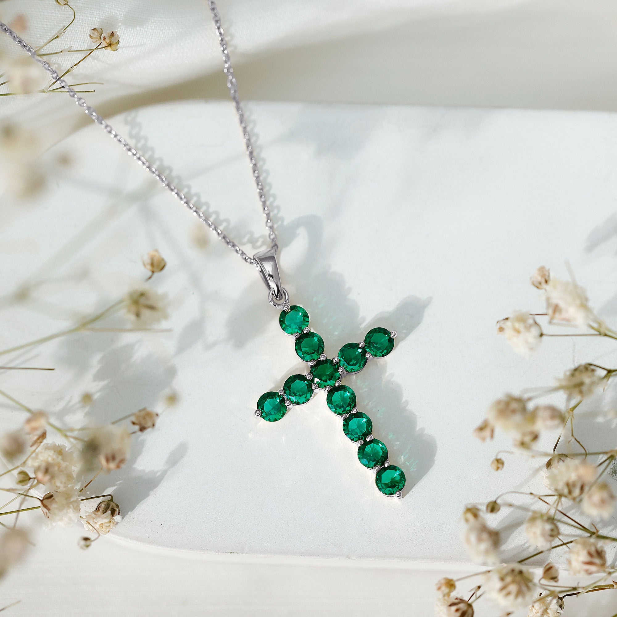 Lab Grown Emerald Necklace – Christian Cross Pendant With Cable Chain