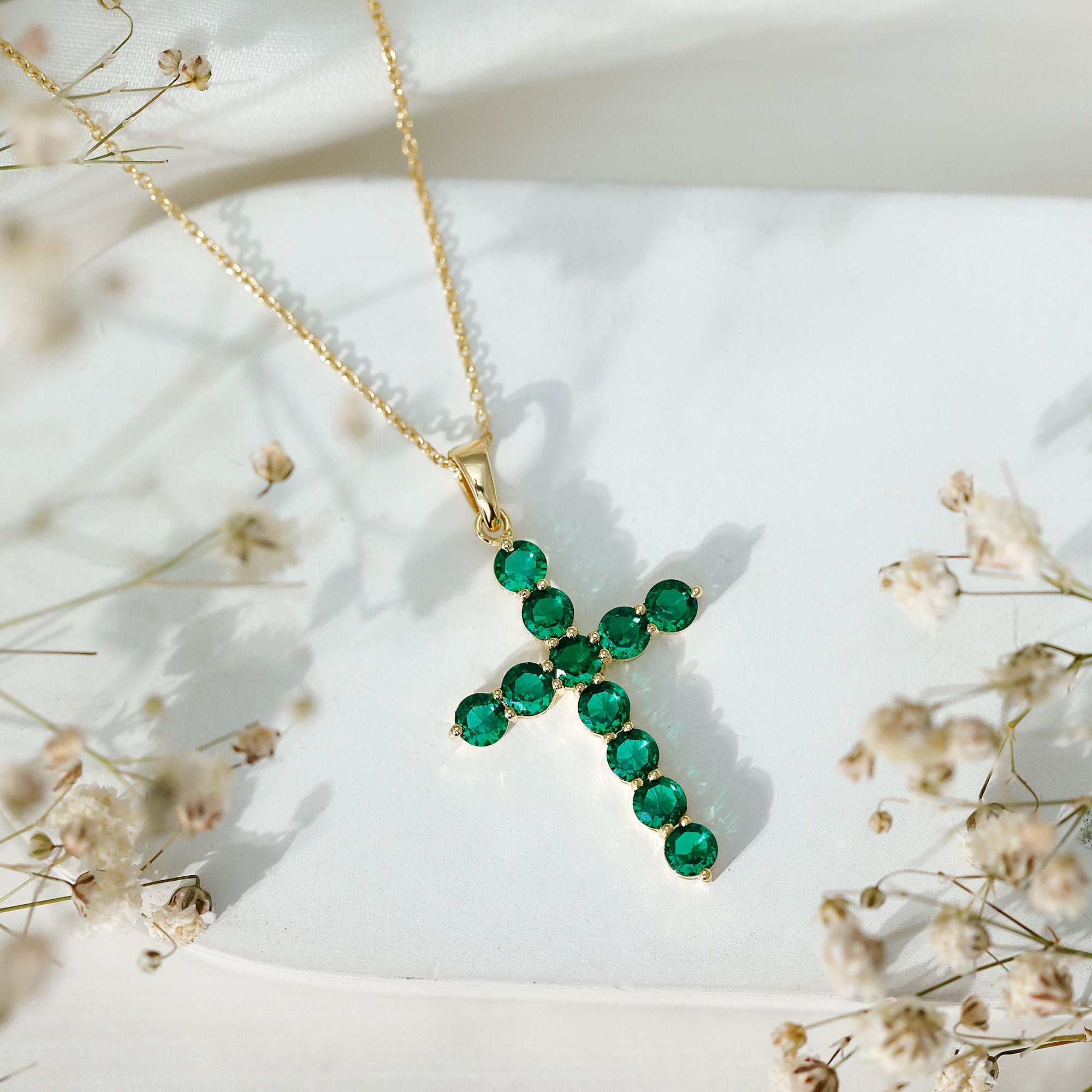 Lab Grown Emerald Necklace – Christian Cross Pendant With Cable Chain