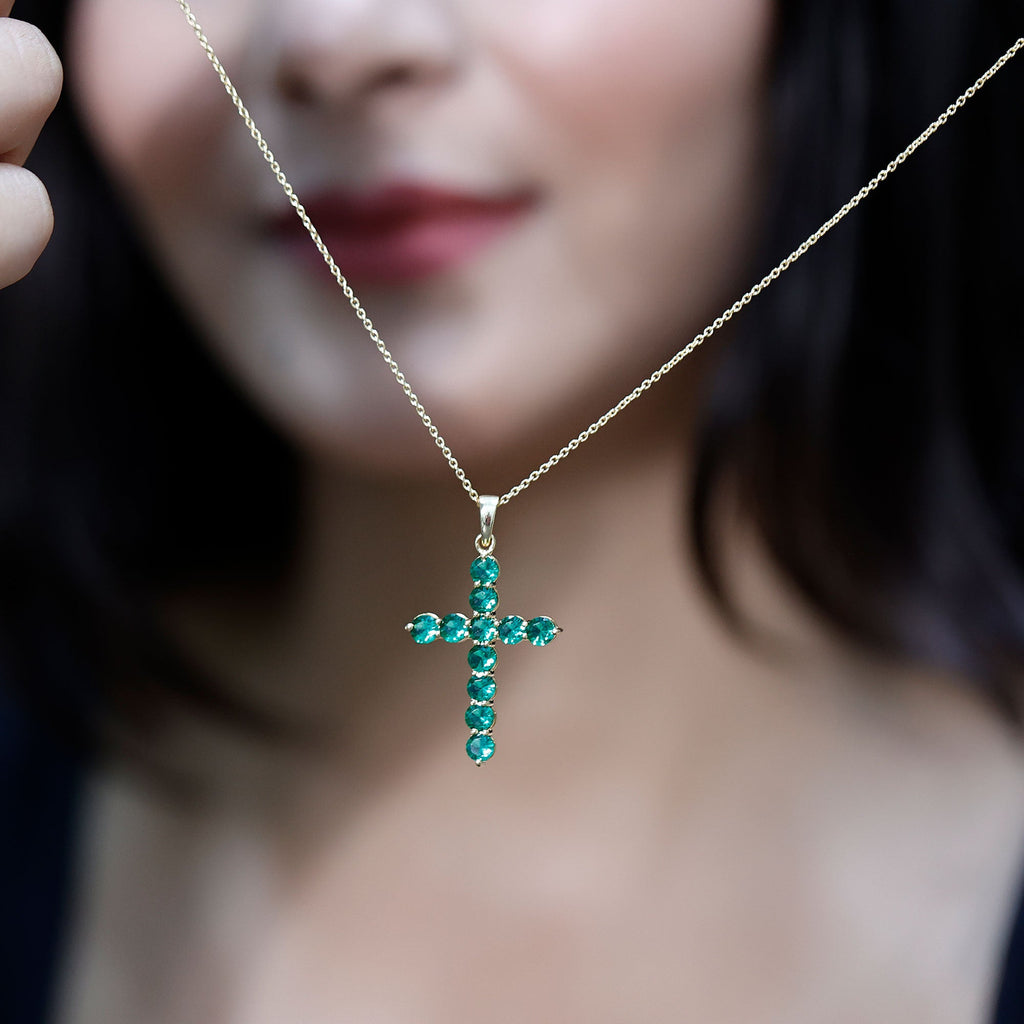 Lab Grown Emerald Necklace – Christian Cross Pendant With Cable Chain