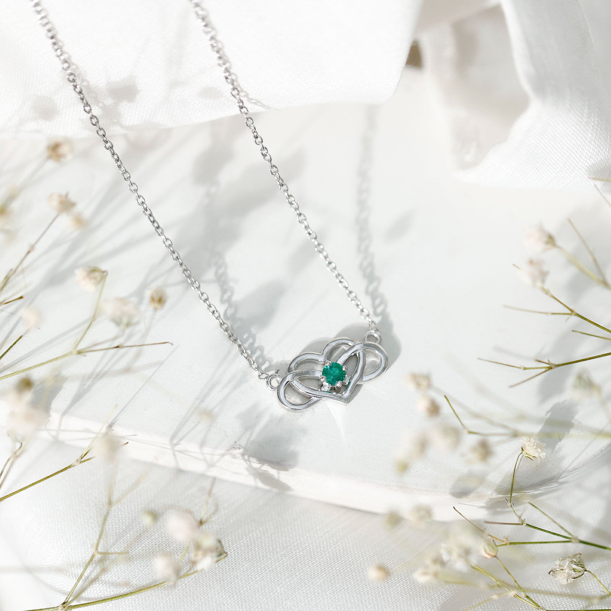 Emerald Heart Necklace – Infinity Chain Necklace With AAA Quality Emerald Stone