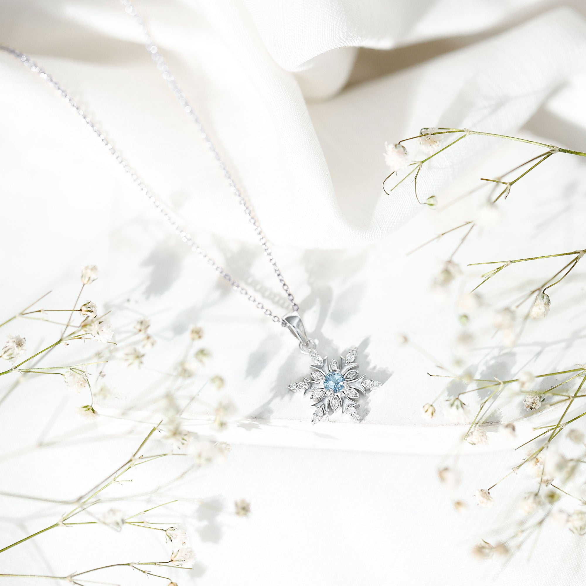 Aquamarine Snowflake Necklace – Designer Diamond Pendant With Fine Chain Jewelry