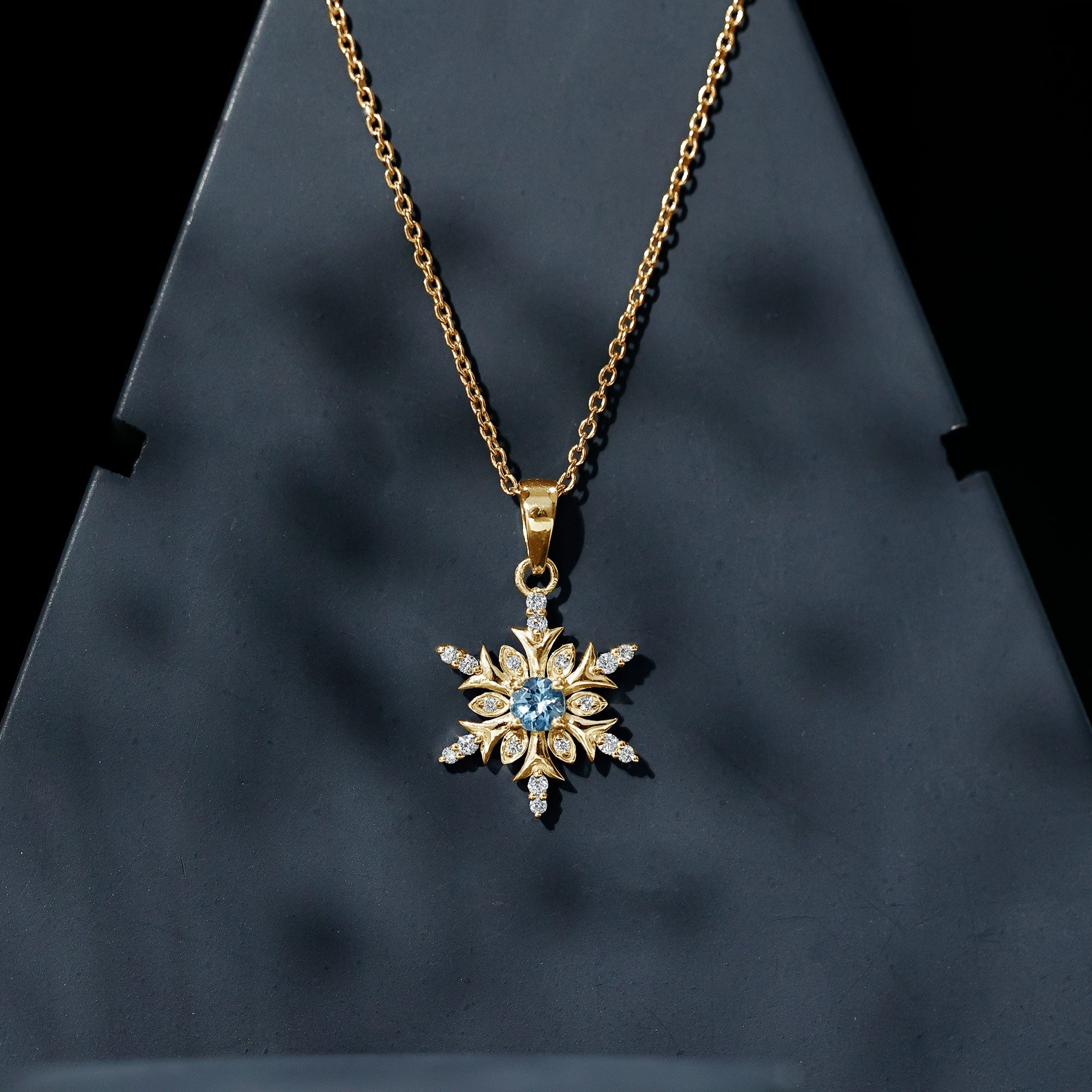 Aquamarine Snowflake Necklace – Designer Diamond Pendant With Fine Chain Jewelry