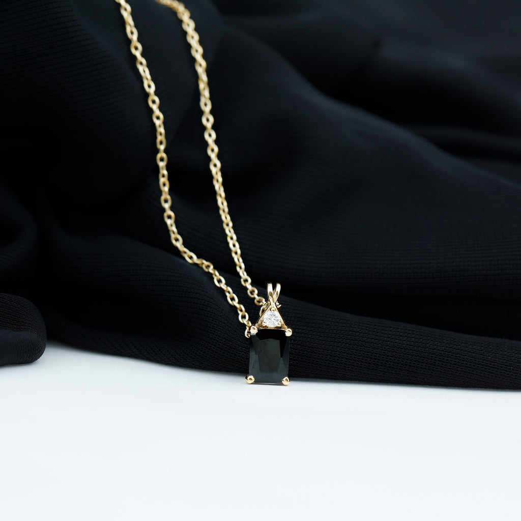 Natural 1.8 Carat Black Onyx Emerald Cut Necklace With Chain