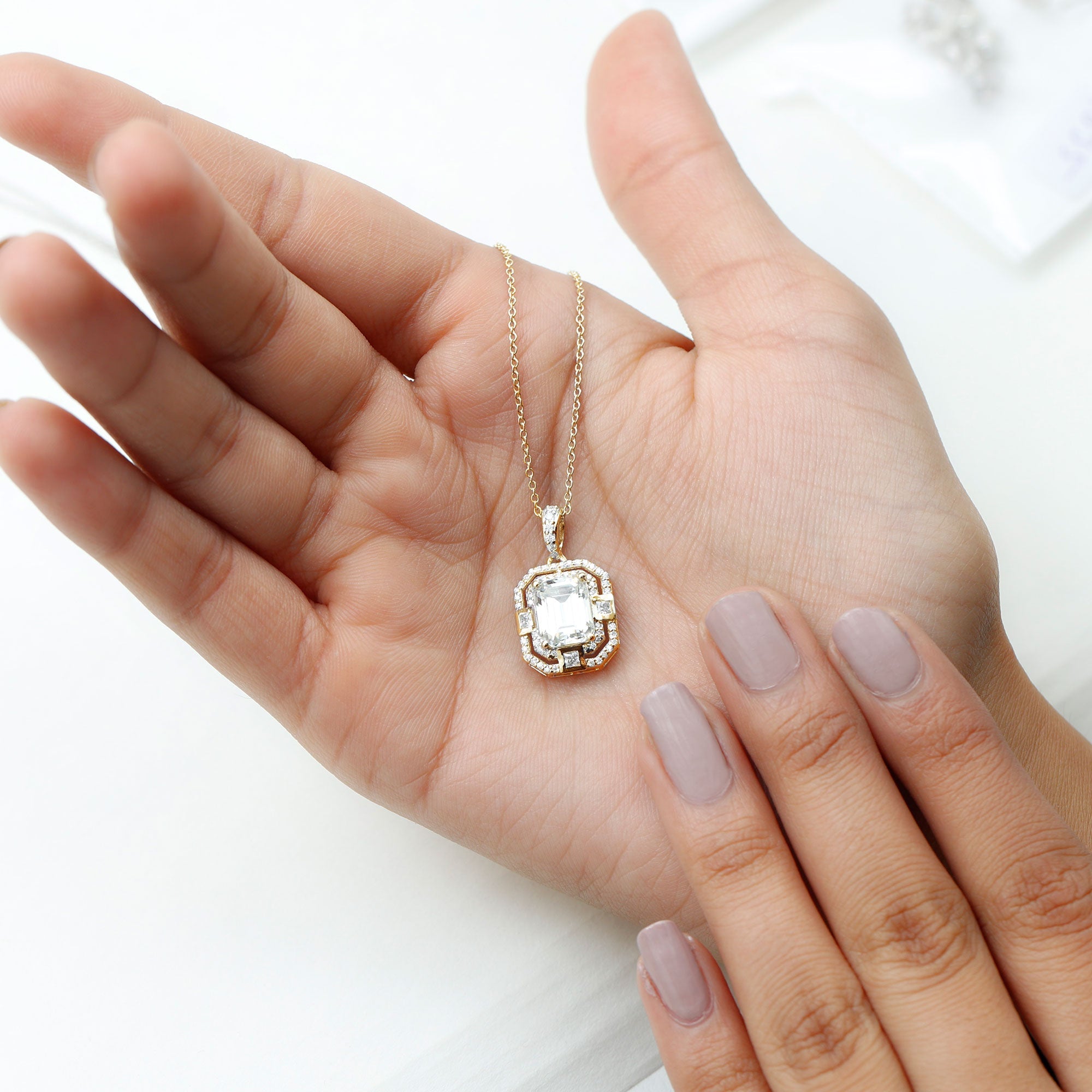Moissanite Halo Necklace – Vintage Style Emerald Cut Pendant With Sparkling Gems