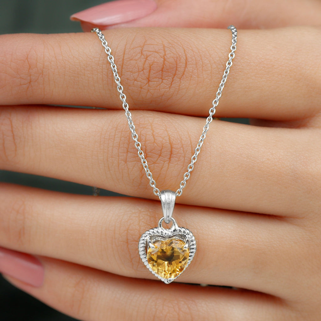 Natural Heart Shape 2 Carat Citrine Pendant Necklace with Rope Frame