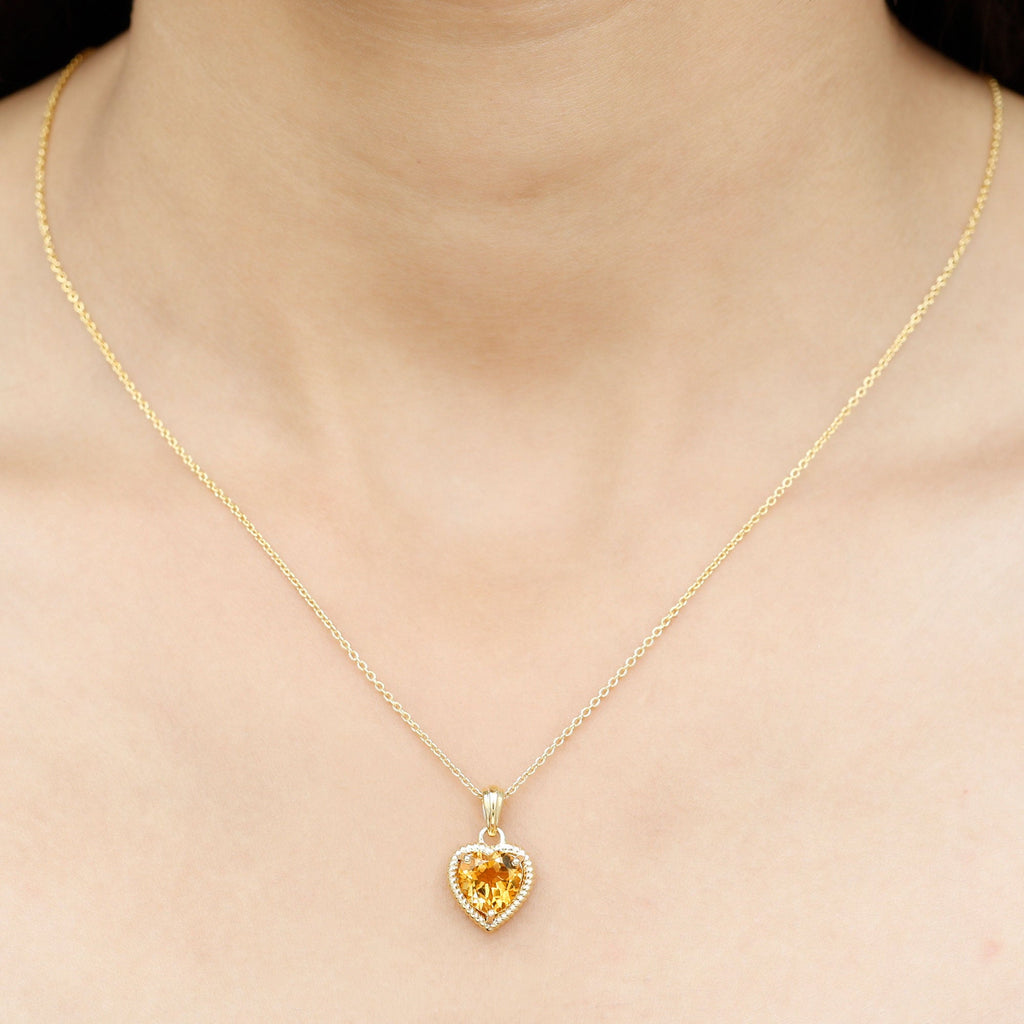 Natural Heart Shape 2 Carat Citrine Pendant Necklace with Rope Frame