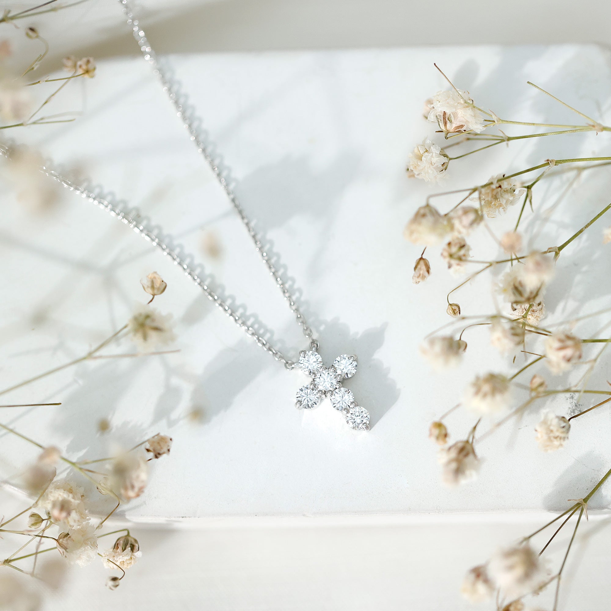 Moissanite Cross Pendant – Round Cut Prong Setting Necklace With Cable Chain