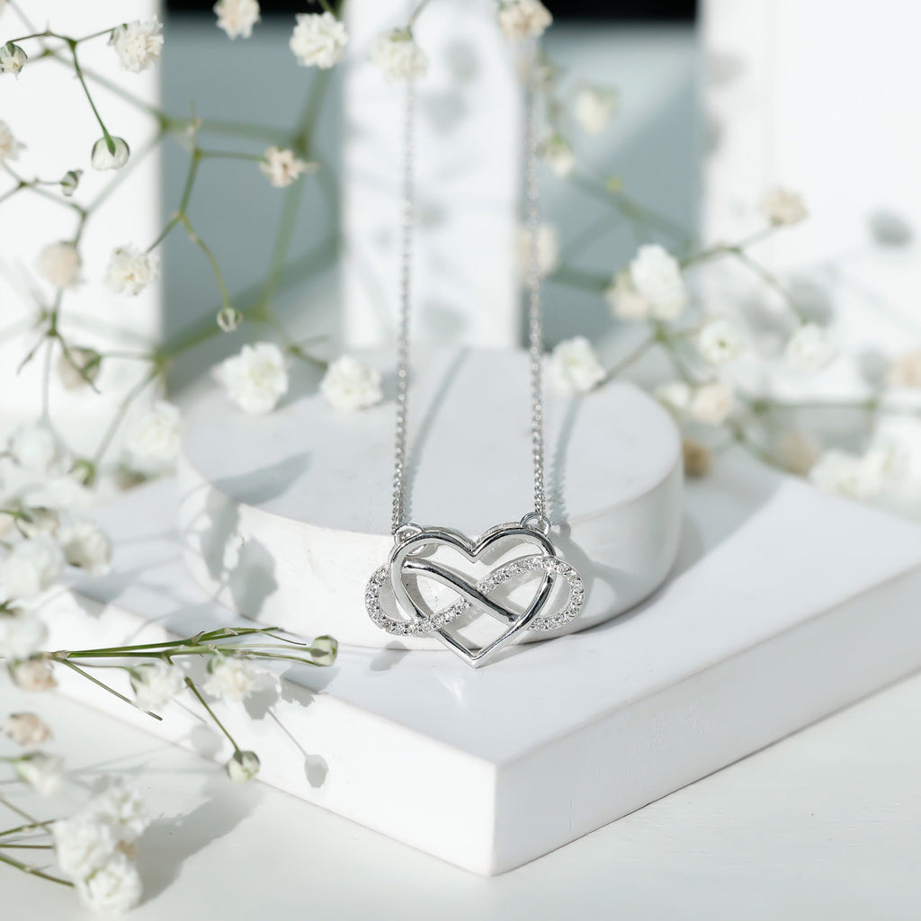 Diamond Infinity Heart Necklace – Sparkling Pave Setting Fine Jewelry Gift