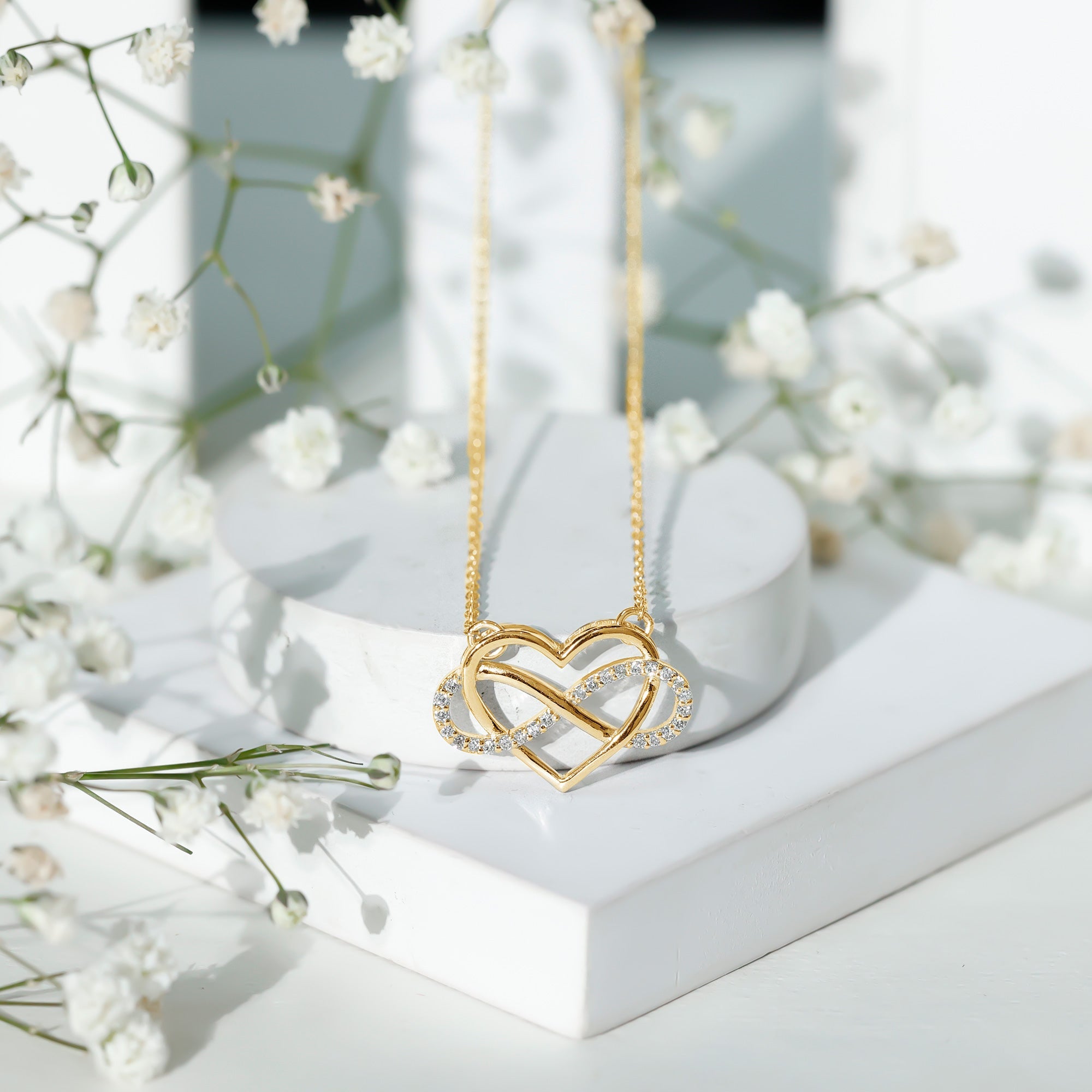 Diamond Infinity Heart Necklace – Sparkling Pave Setting Fine Jewelry Gift