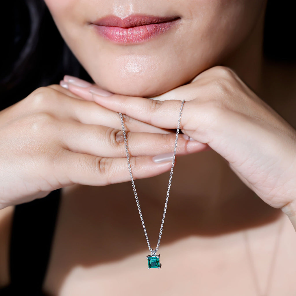 Lab Grown Emerald Necklace – Princess Cut Solitaire Pendant With Chain & Gift Box