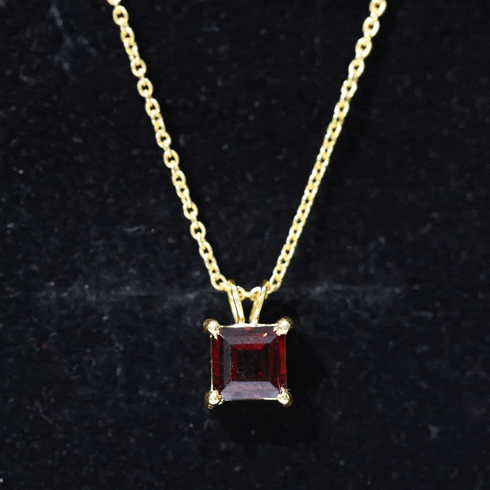 Garnet Princess Cut Necklace – Solitaire Pendant 1.4 Carat AAA Quality Gemstone