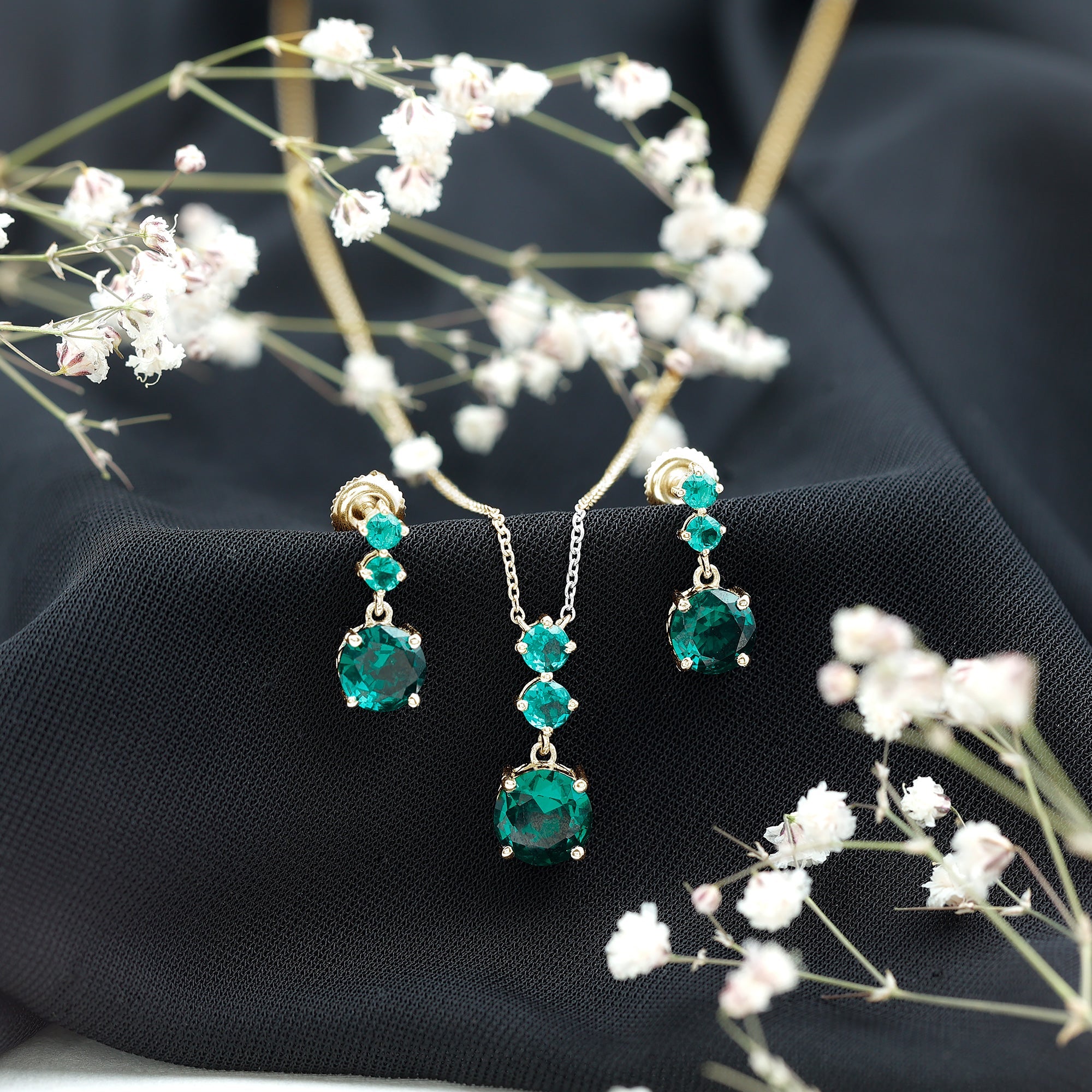 Lab Created Emerald Necklace – AAA Quality Green Stone Jewelry Set | Dangle Earrings