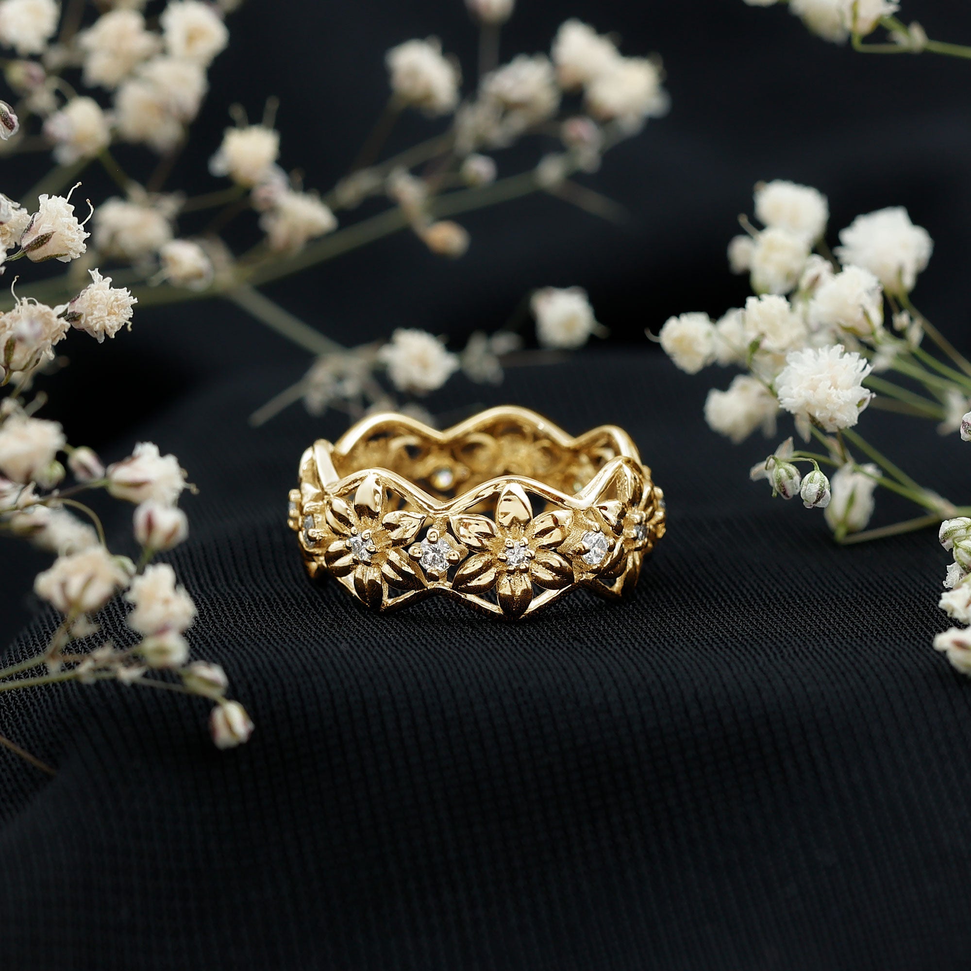 Diamond Wedding Band | Floral Pattern Ring With Natural Diamonds & Prong Setting
