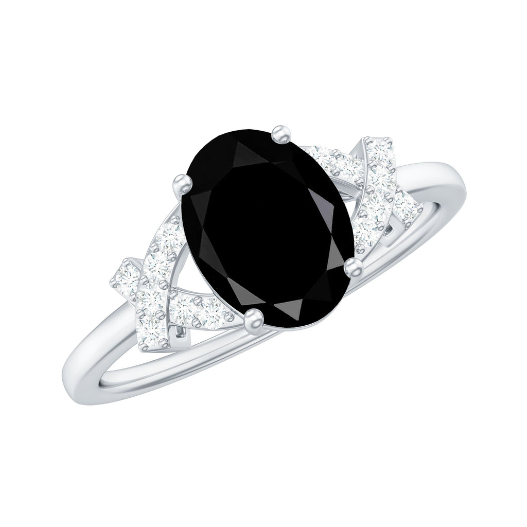 Solitaire Black Onyx Oval Engagement Ring in Split Shank