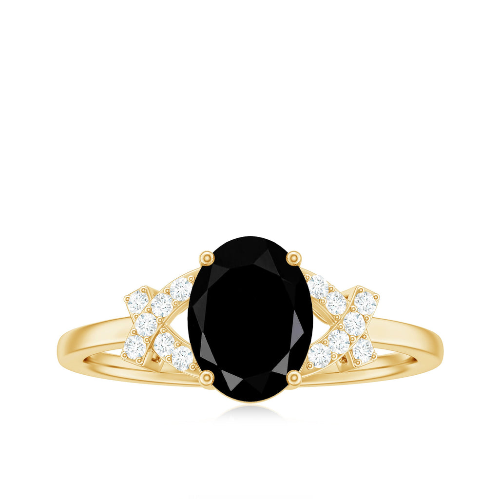 Solitaire Black Onyx Oval Engagement Ring in Split Shank