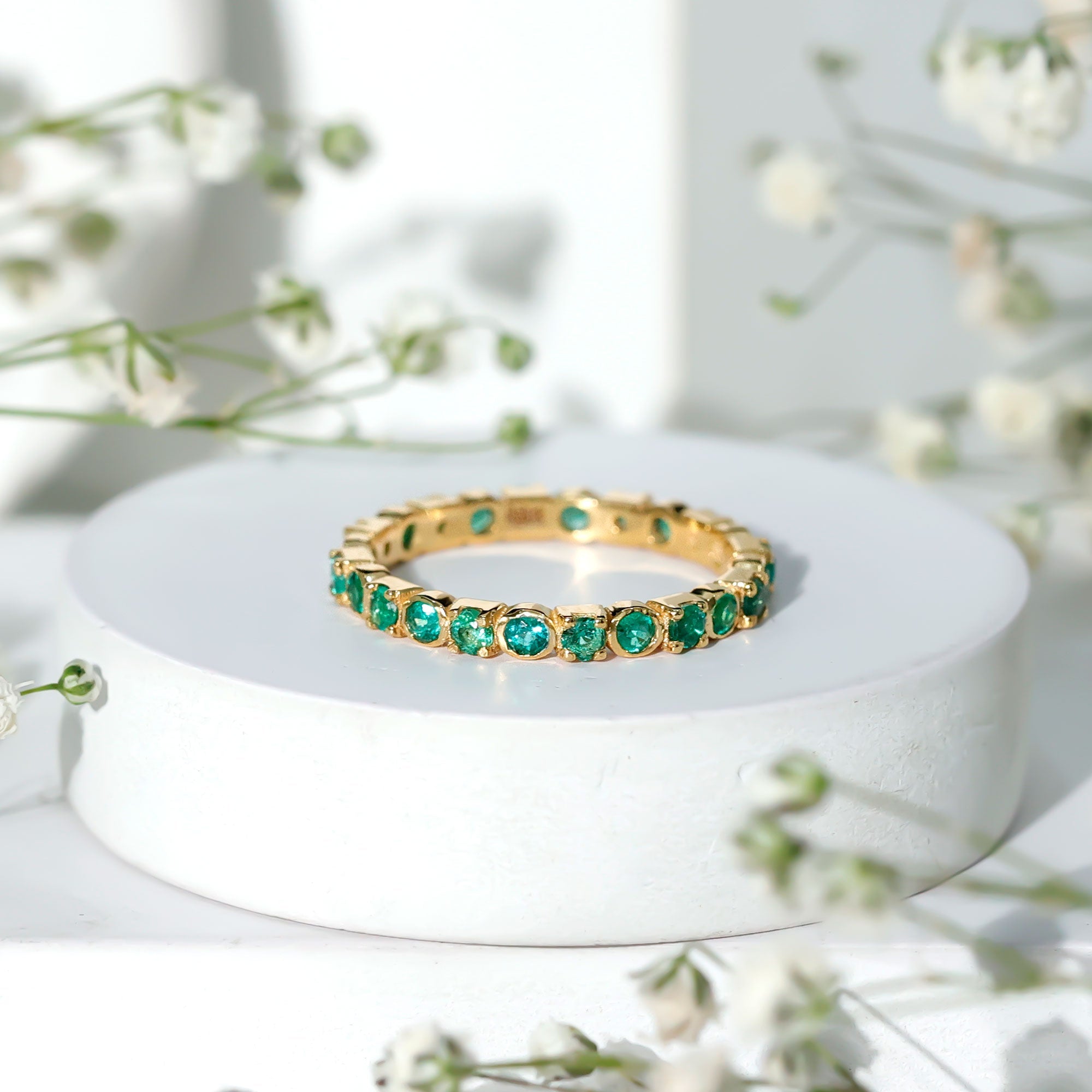 Emerald Eternity Ring – Classic Wedding Band with Continuous Emerald Stones