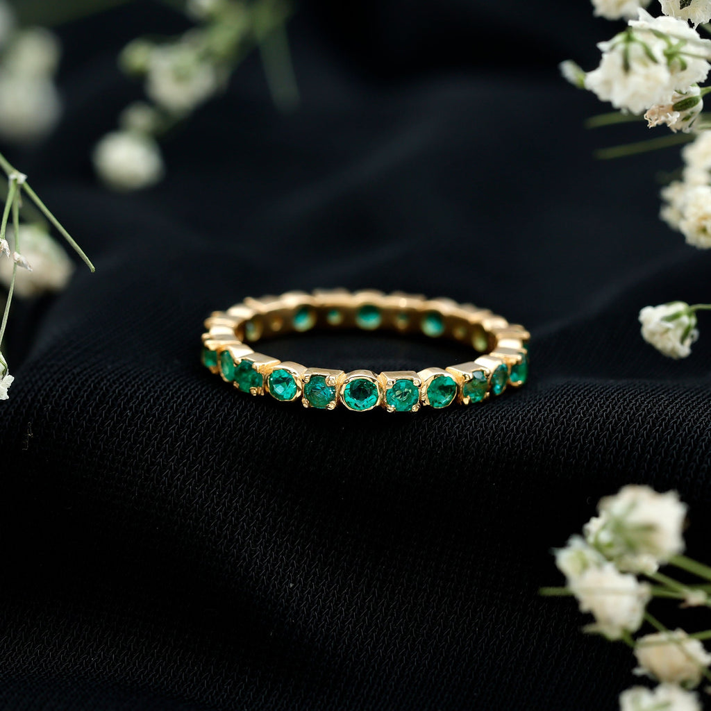 Emerald Eternity Ring – Classic Wedding Band with Continuous Emerald Stones
