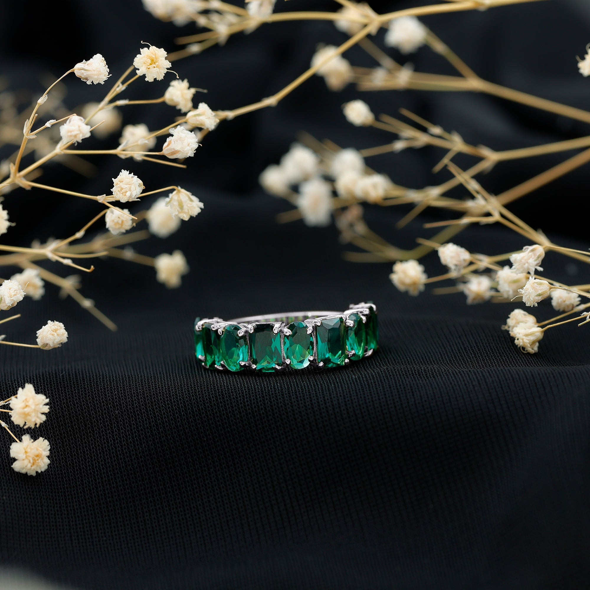 Lab Grown Emerald Band – Certified Anniversary Gemstone Ring With Elegant Prong Setting
