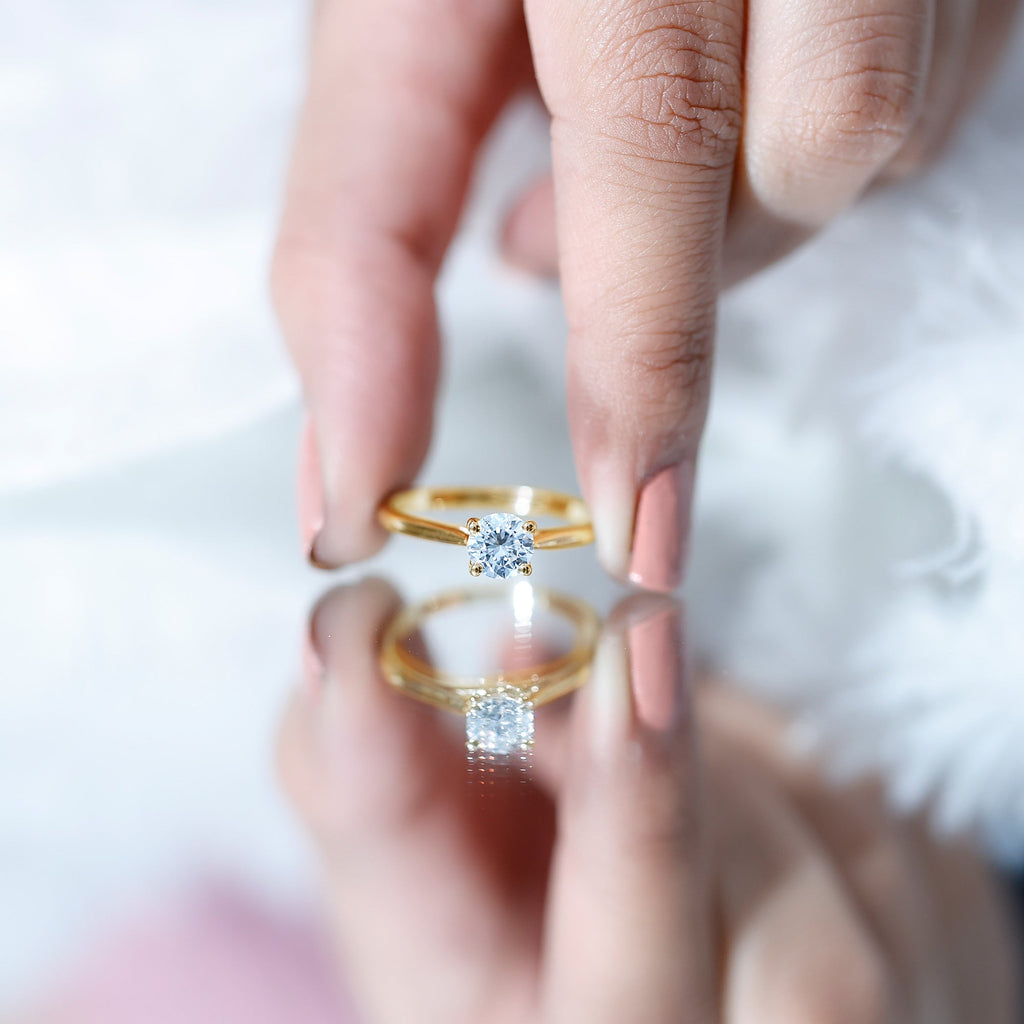 0.9 Carat Solitaire Lab Grown Diamond Circle Engagement Ring