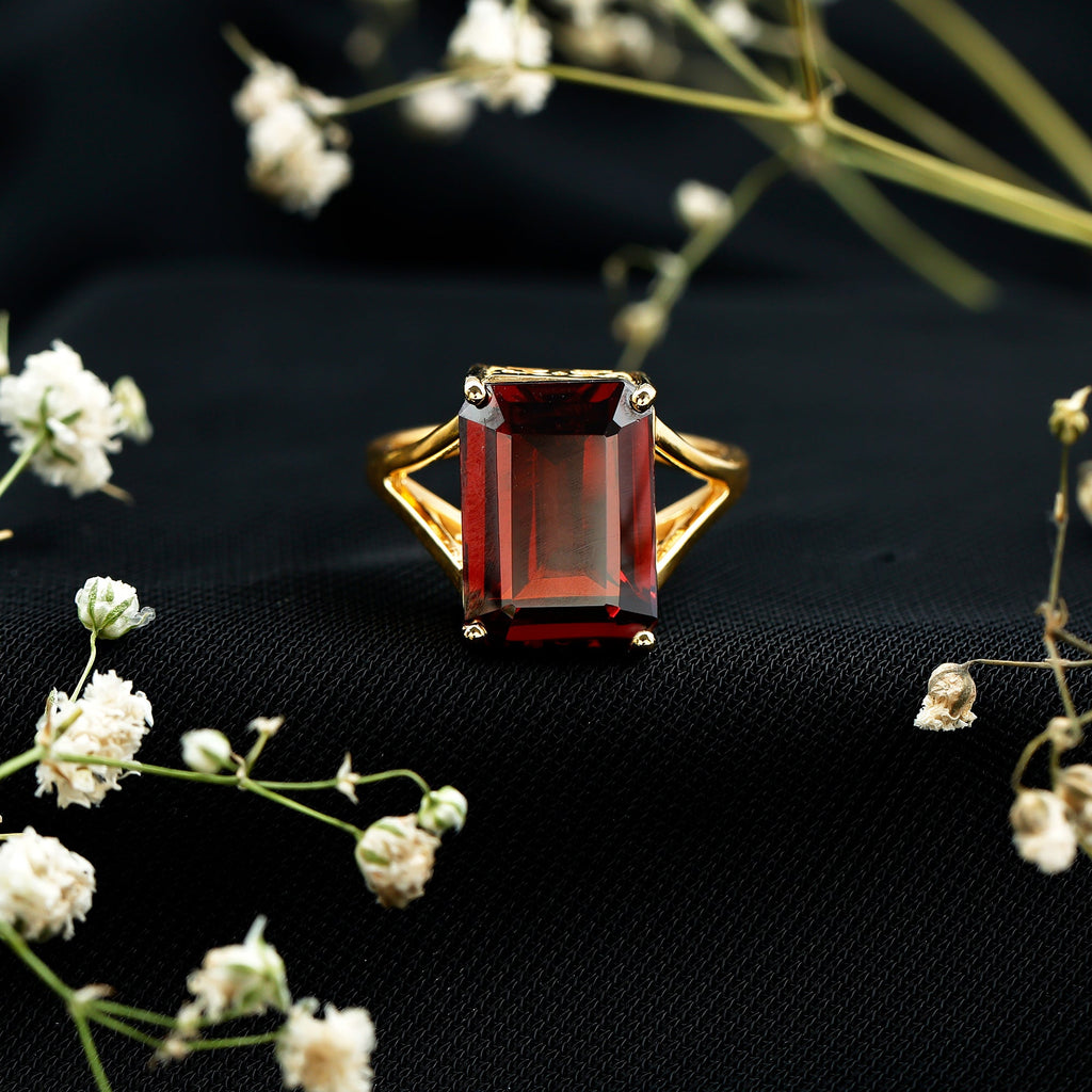 Lab Grown Garnet Ring – 9 Carat Emerald Cut Solitaire Engagement with Split Shank