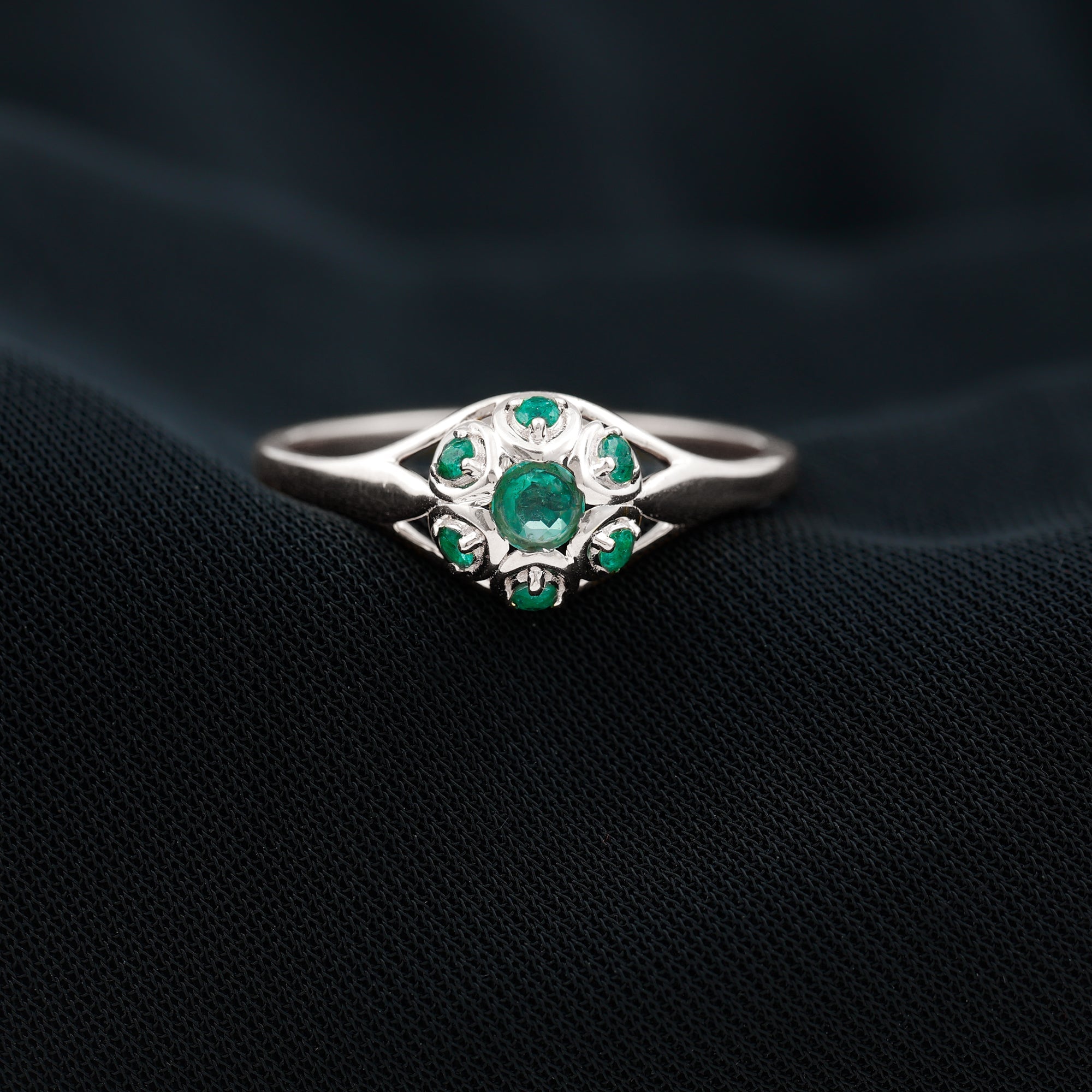 Emerald Flower Ring – Vintage Engagement Band with AAA Quality Emerald & Prong Setting