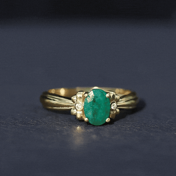 Emerald Solitaire Engagement Ring – Oval Cut Bow Design, AAA Quality Gemstone
