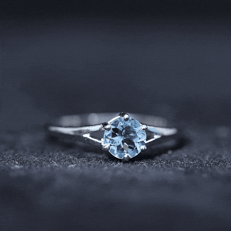 Aquamarine Promise Ring – Classic Solitaire Design With 6-Prong Setting
