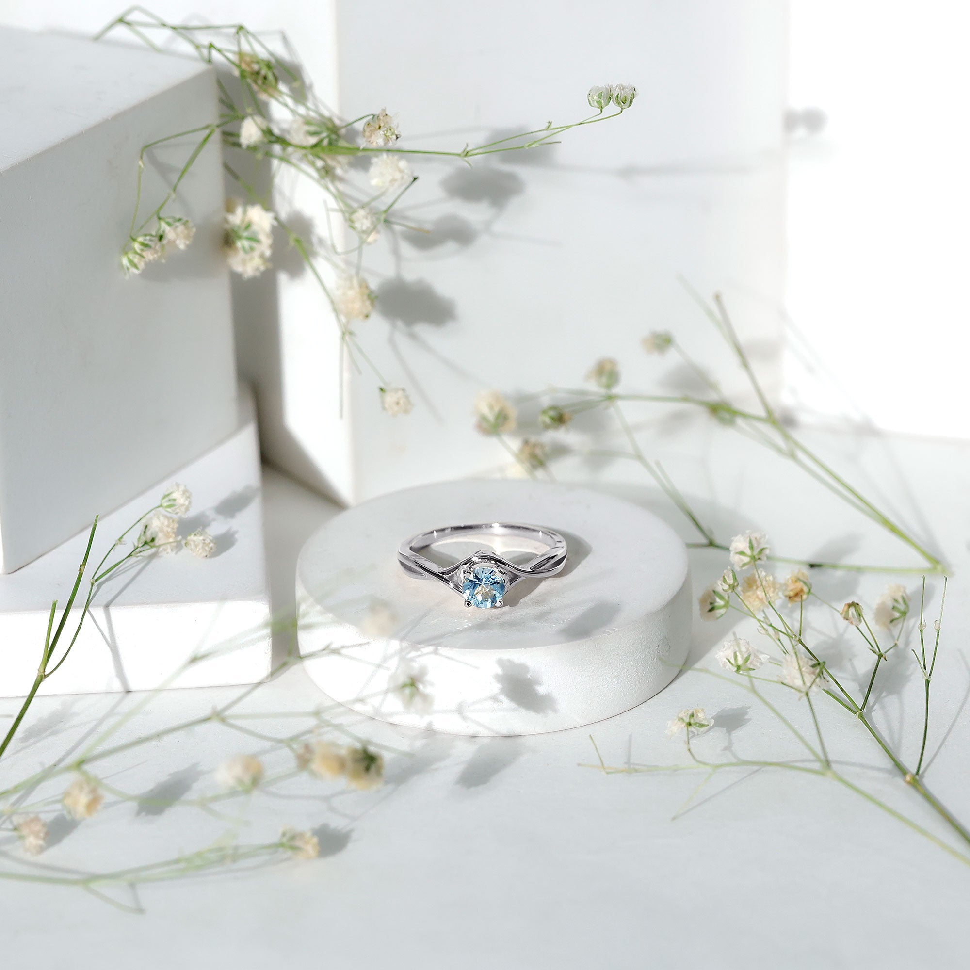Aquamarine Birthstone Ring – Solitaire Engagement With Crossover Shank Design