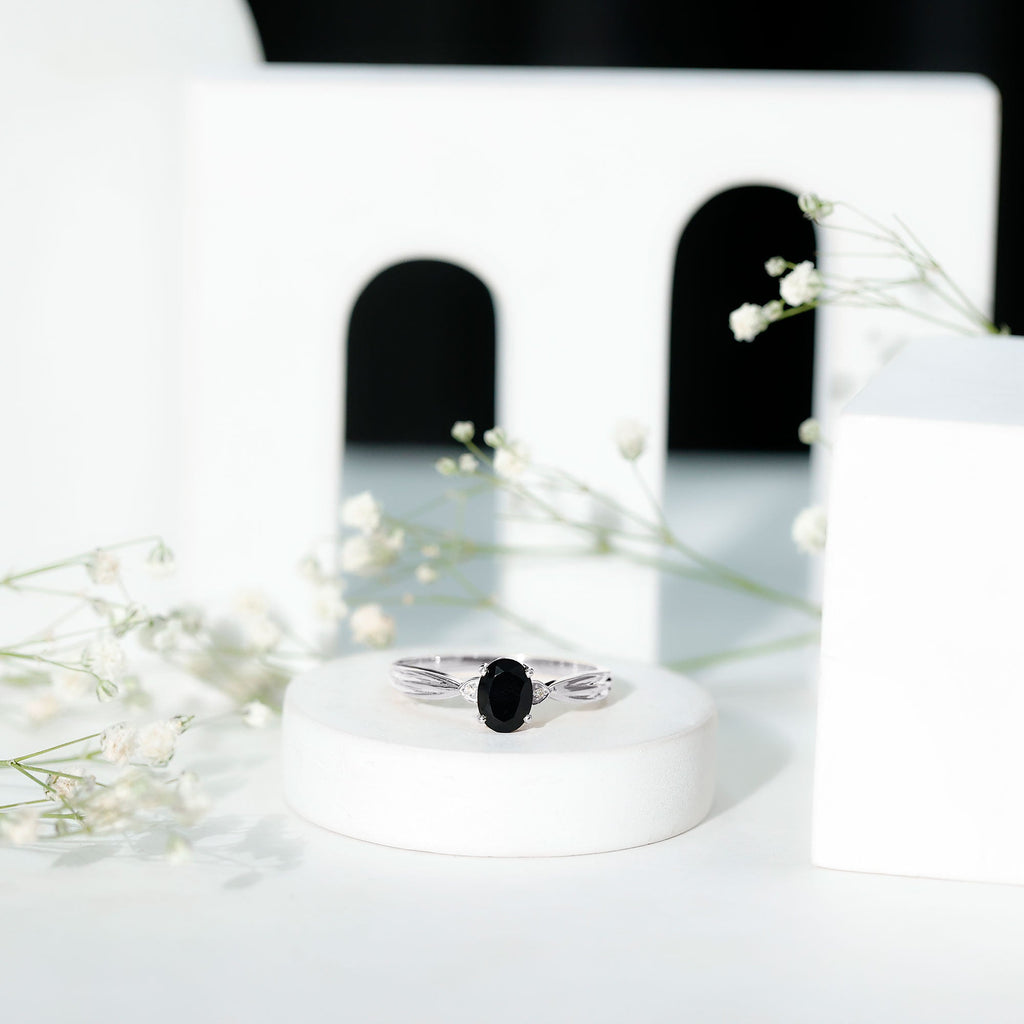 Solitaire Black Onyx Oval Engagement Ring with Diamond