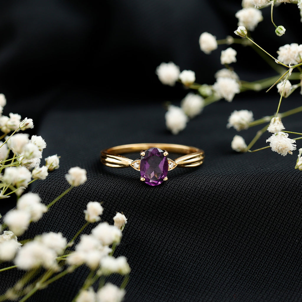1 Carat Amethyst Oval Engagement Ring with Diamond