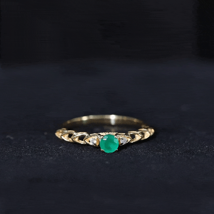 Emerald Promise Ring – Designer Diamond Emerald Ring With Unique Interlocked Band