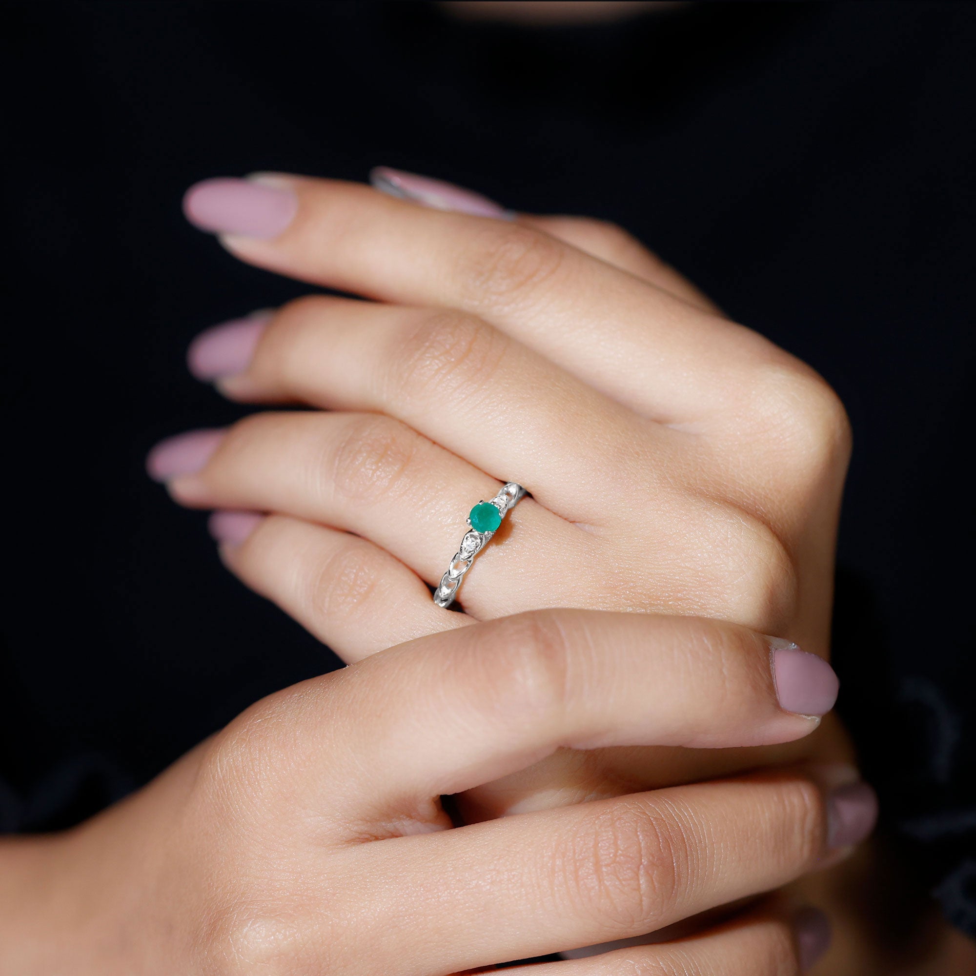 Emerald Promise Ring – Designer Diamond Emerald Ring With Unique Interlocked Band
