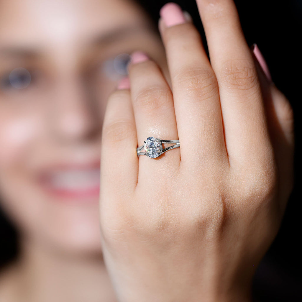 Oval Moissanite Engagement Ring – 1 Carat Solitaire With Certificate